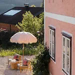 Flora - A Scene For Seasons Villa *
