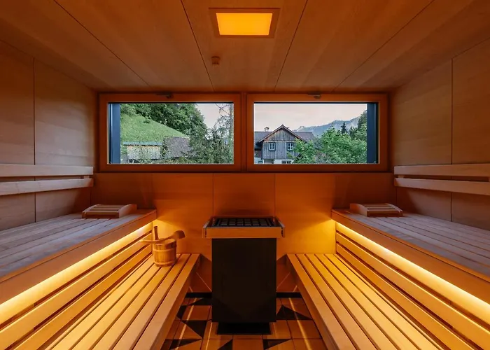 Flora - A Scene For Seasons Bad Goisern