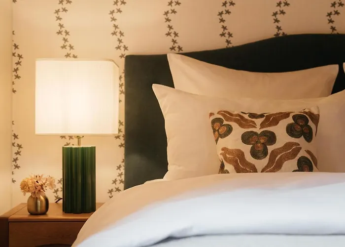 Villa Flora - A Scene For Seasons