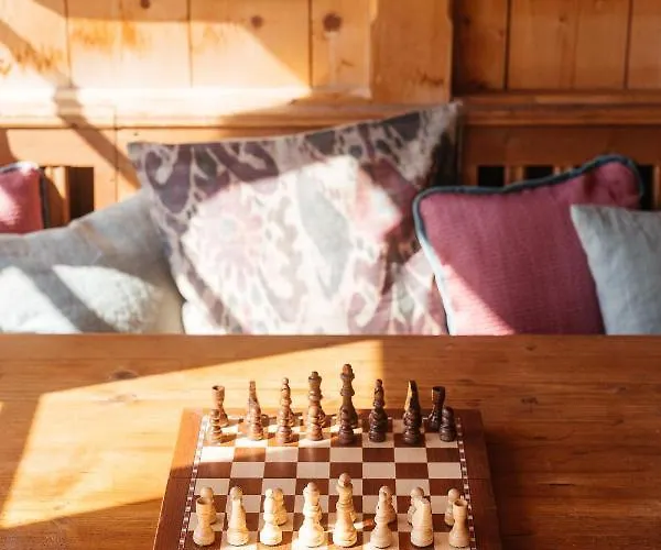 Flora - A Scene For Seasons Villa *