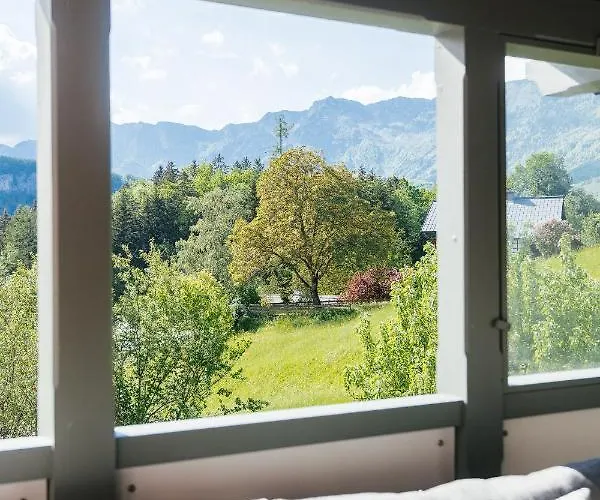 Flora - A Scene For Seasons Bad Goisern