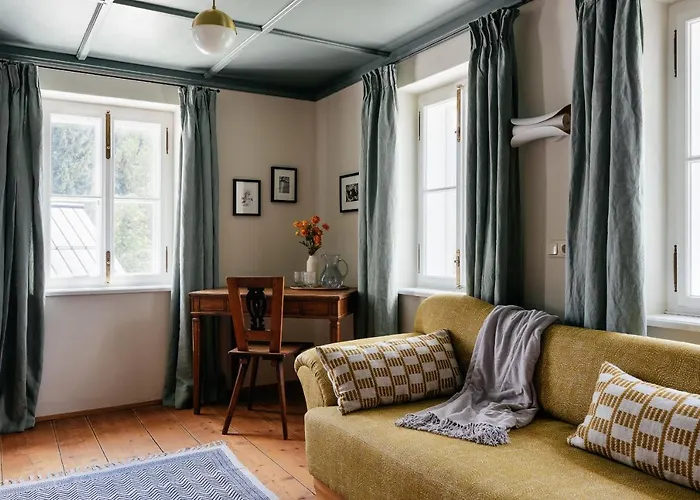 Flora - A Scene For Seasons *