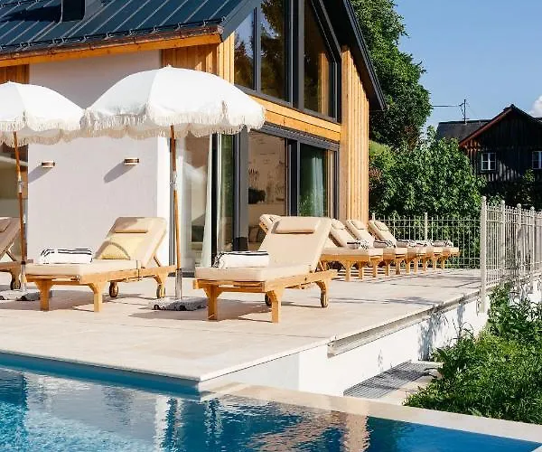 Flora - A Scene For Seasons *