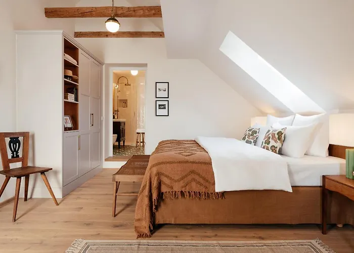 Flora - A Scene For Seasons Willa Bad Goisern