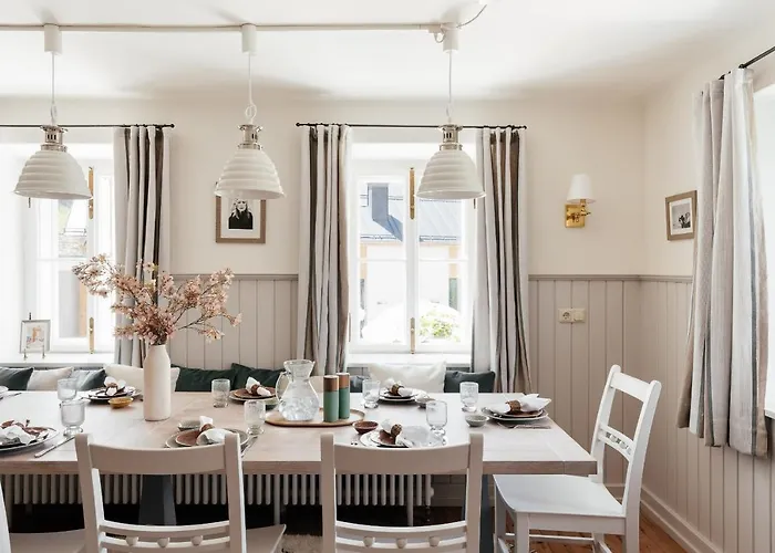 Flora - A Scene For Seasons * Bad Goisern