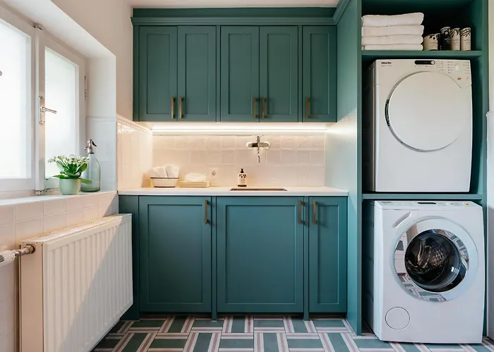 Willa Flora - A Scene For Seasons